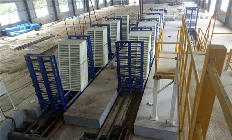 復(fù)合墻板機設(shè)備介紹丨復(fù)合墻板機產(chǎn)量大