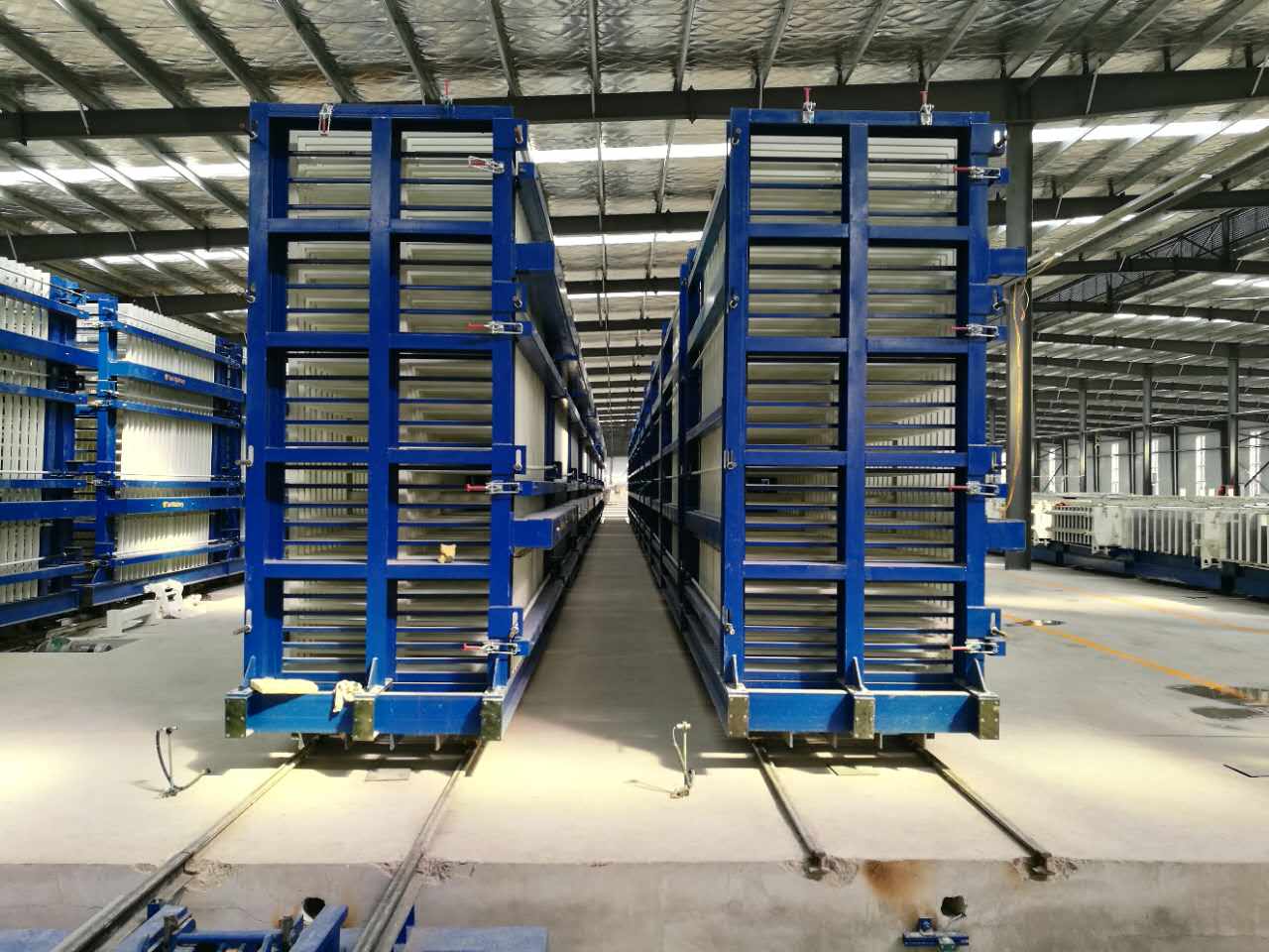 復(fù)合墻板機產(chǎn)量高丨隔墻板設(shè)備自動化程度高